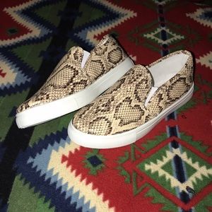 Snakeskin Slip-on Shoes